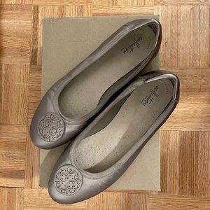 Clarks SIZE 12 Women's Ballet Flats